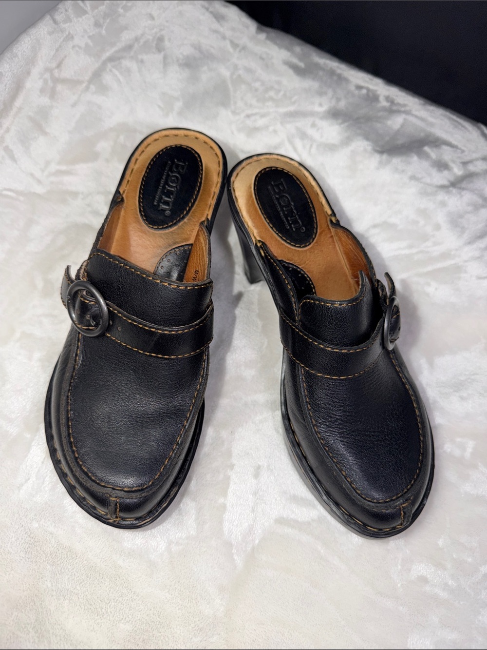 Born Black Leather Mule Clogs Womens 7 Comfort Heels Slip On Buckle Accent